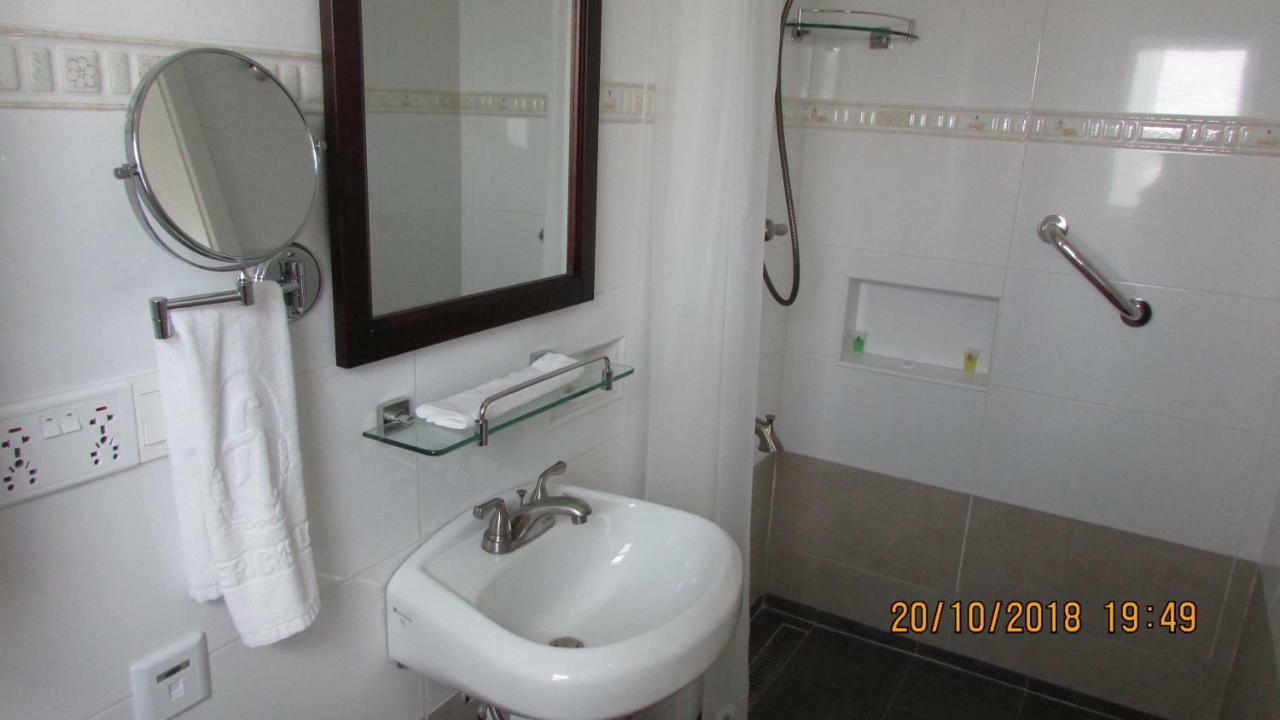 Frederick'S Lodge Kumasi Eksteriør bilde